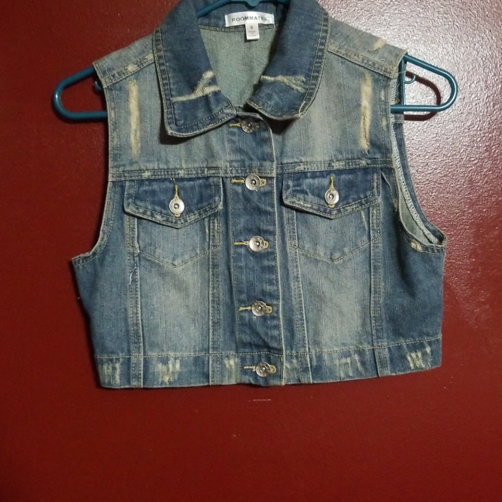 Sleeveless Jean jacket